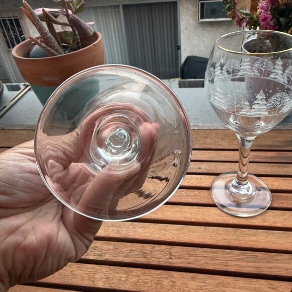 Vintage Crystal Libbey Etched Glass Wine Goblets With Gold Rim & Winter Wonderla - Picture 5 of 8